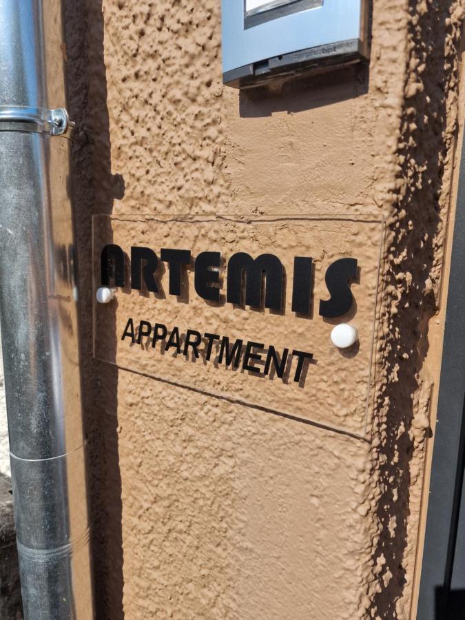 Artemis Apartment 아기라 외부 사진