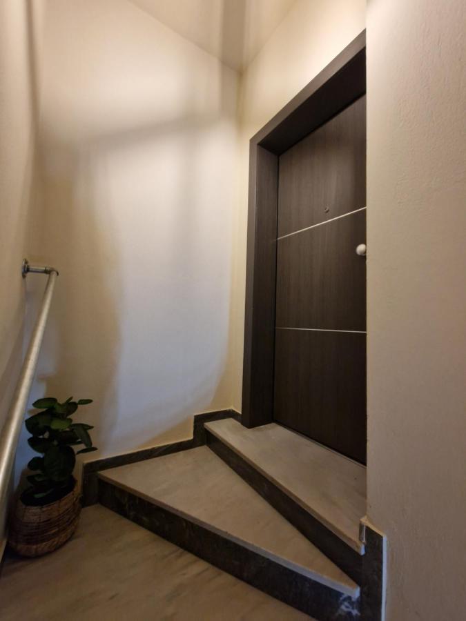 Artemis Apartment 아기라 외부 사진